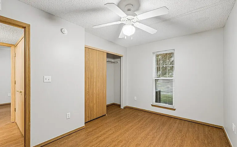 Mariner Pointe — Photo 9