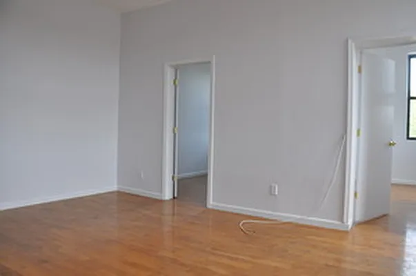 Rented by Lang Realty LLC | media 17