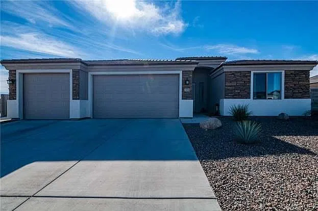 2808 E Punta Vis