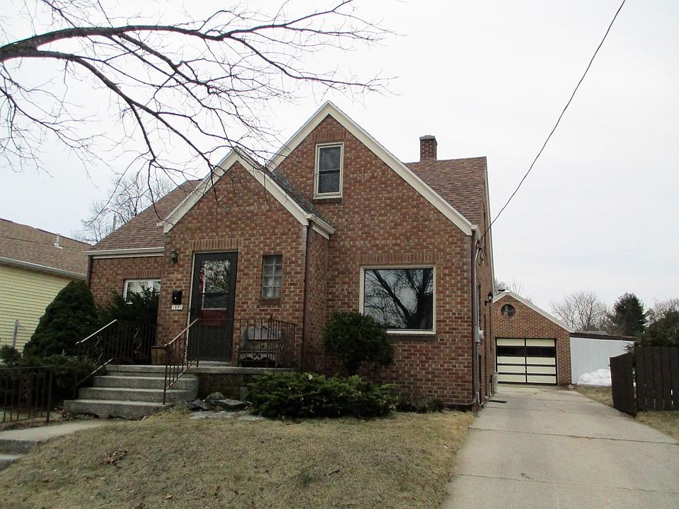 2013 - roof. Brick exterior.