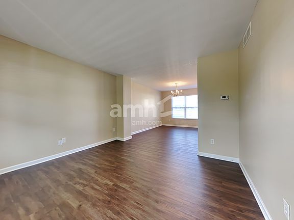 4th image of 3007 Cypress Hill Dr