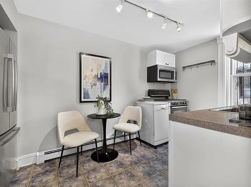 1 bed, 1.0 bath, 636 sqft, $1,820 — Photo 4