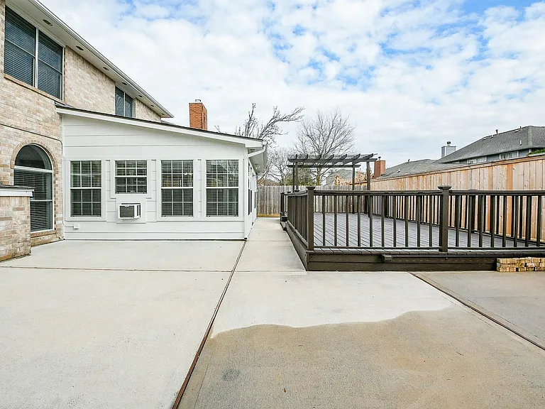 815 Robins Way — Photo 47