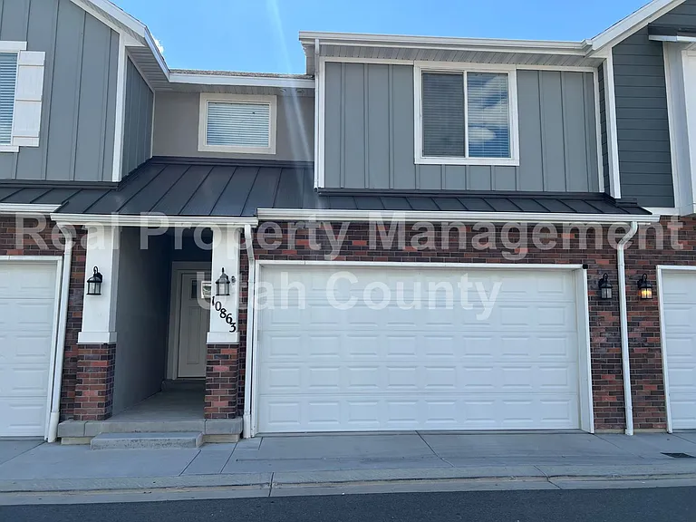10863 N Sandstone Way — Photo 1