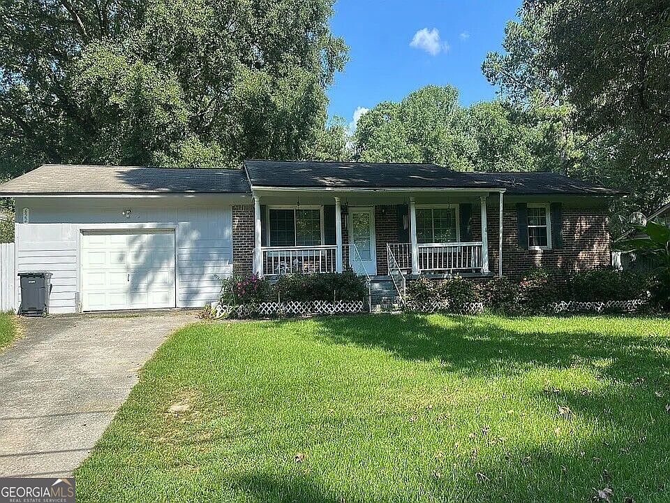 1st image of 622 Fayetteville Rd
