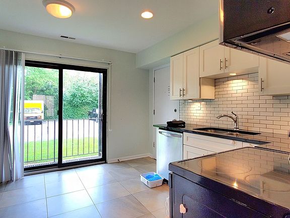 5th image of 9365 Hamilton Ct APT D