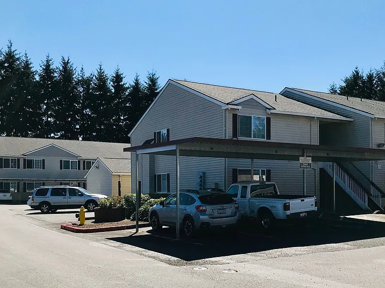 Tamarack Apartments — Photo 54