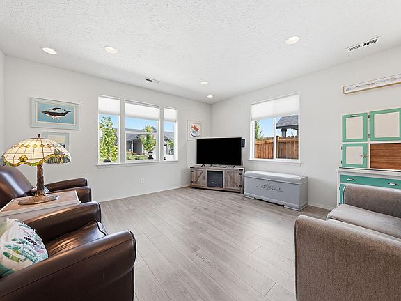 5th image of 2576 NW Teak Pl