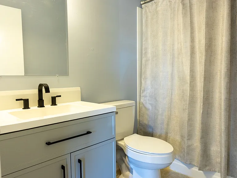 412 Kingswood Ter — Photo 14