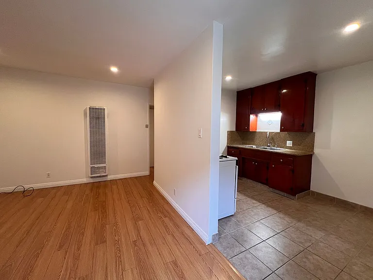 Blairwood Winchester (#232) — Photo 1
