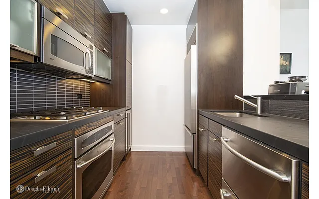 Rented by Douglas Elliman | media 14