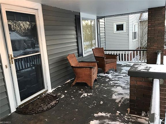 3rd image of 17611 Franklin Ave