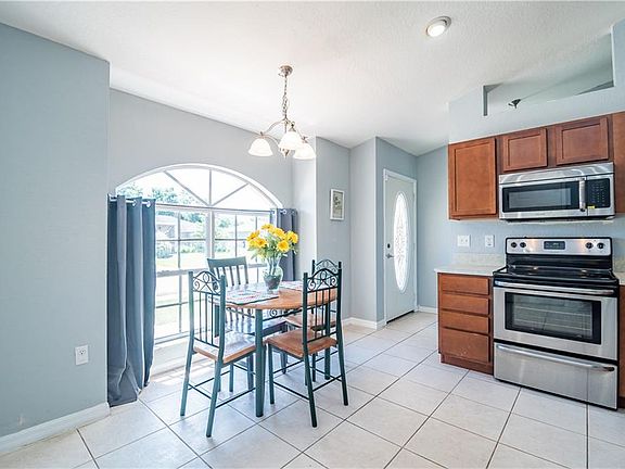 5th image of 4744 Acorn Dr