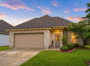 14451 Sterling Oaks Dr, Gonzales, LA 70737
