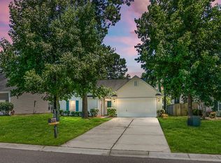 1413 Crossbill Trl, Hanahan, SC 29410