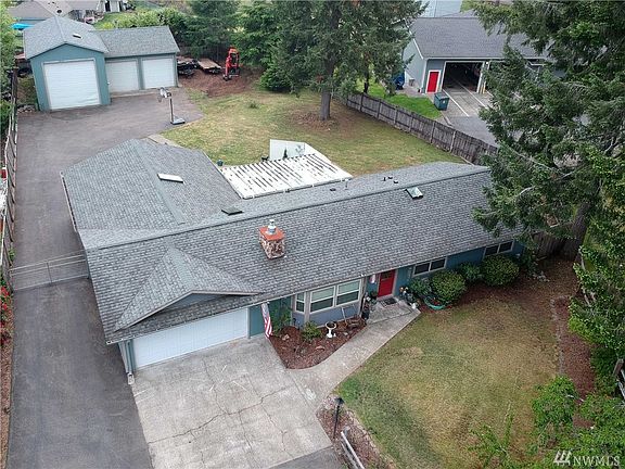 3rd image of 23 E Cherry Park