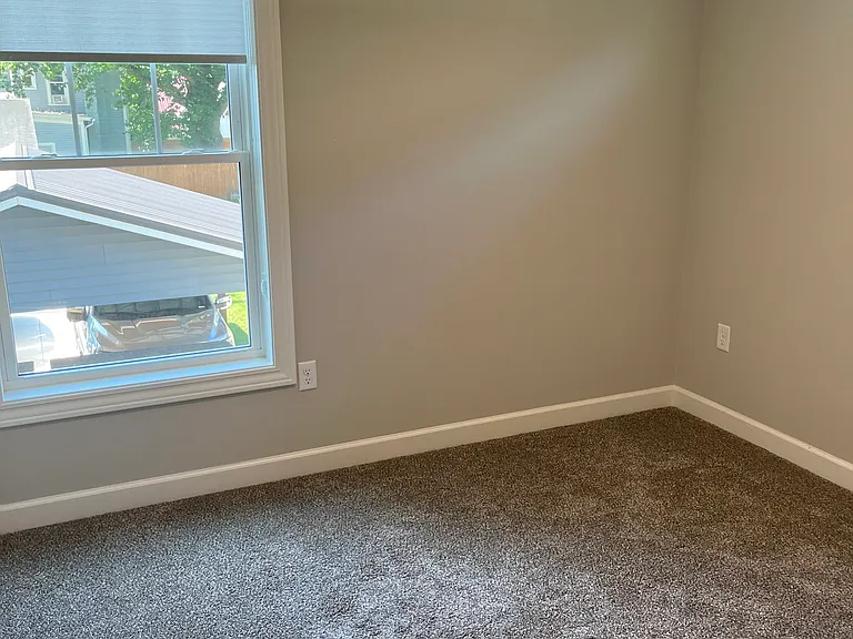603 W Main St — Photo 12