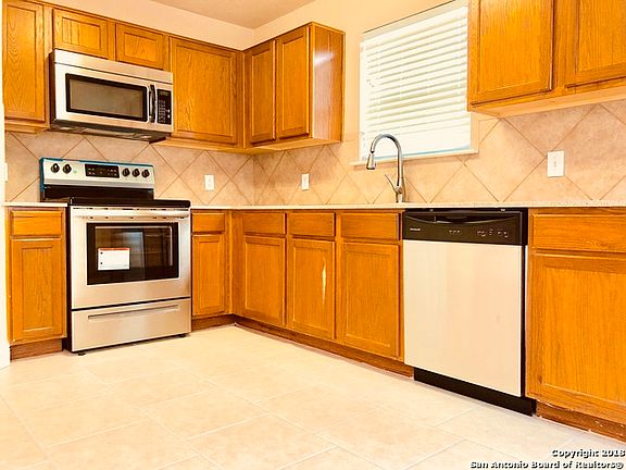 3rd image of 10031 Moffitt Dr