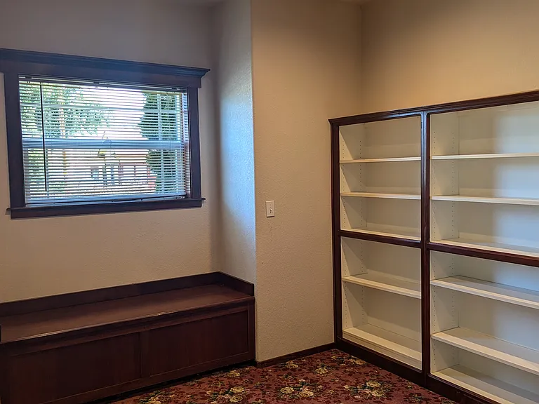 142 S Main St #B — Photo 13