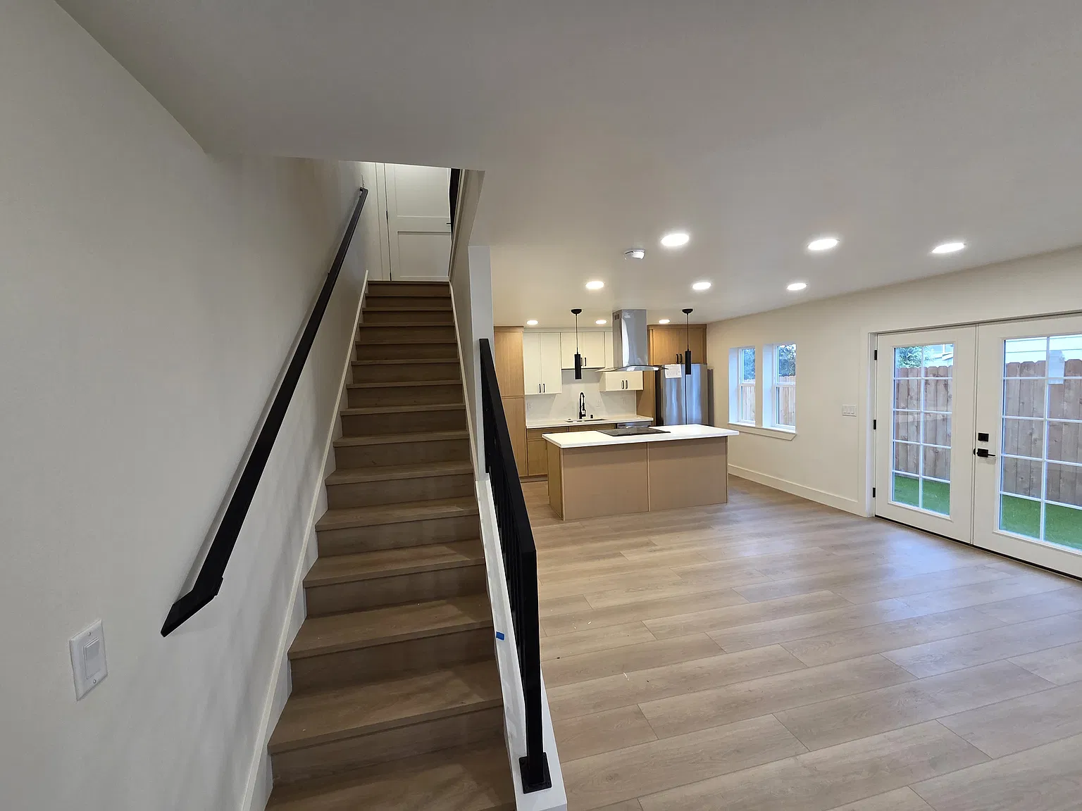 2 bed, 2.5 bath, 1000 sqft, $2,850 — Photo 3