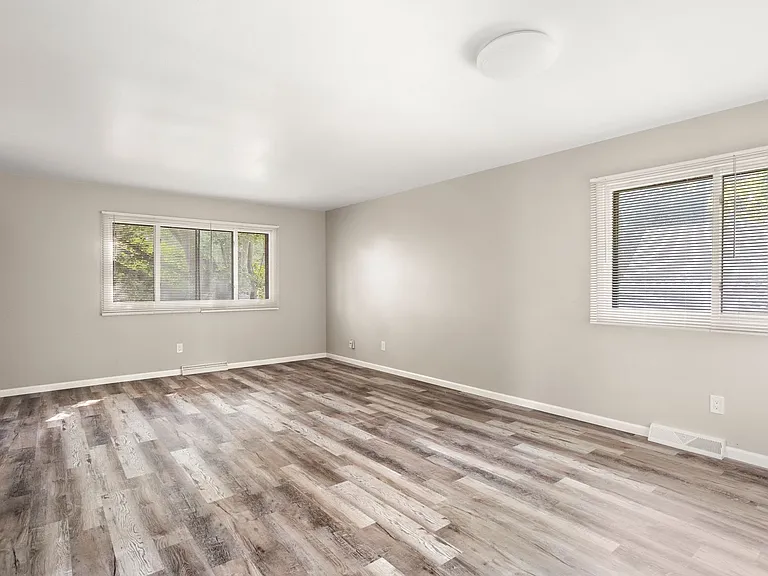 108 Irene St — Photo 6