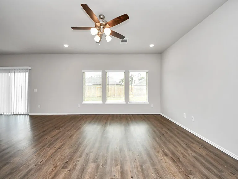21235 Memorial Vista Dr — Photo 3