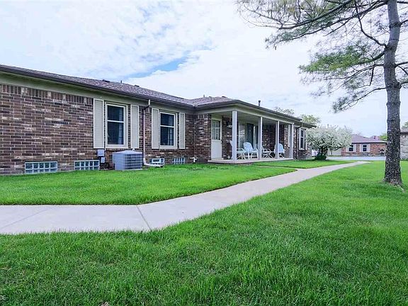 2nd image of 49587 Bishop Ct