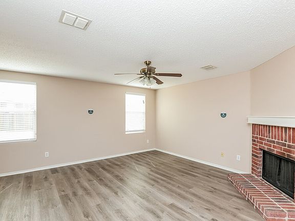 4th image of 16552 Jasmine Springs Dr