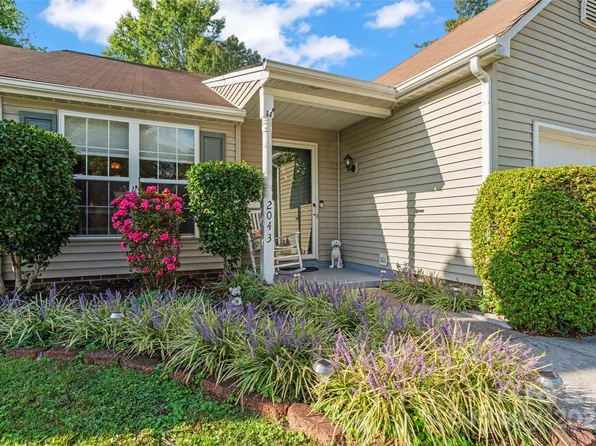 2043 Mallard Woods Pl, Charlotte, NC 28262