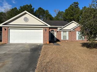 10 Carlisle Ln, Savannah, GA 31419