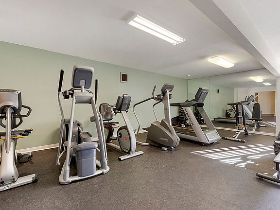 4th image of 2055 Arnold Way #Vc034