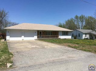 908 Lincoln St, Osage City, KS 66523