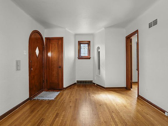 3rd image of 4629 McCausland Ave