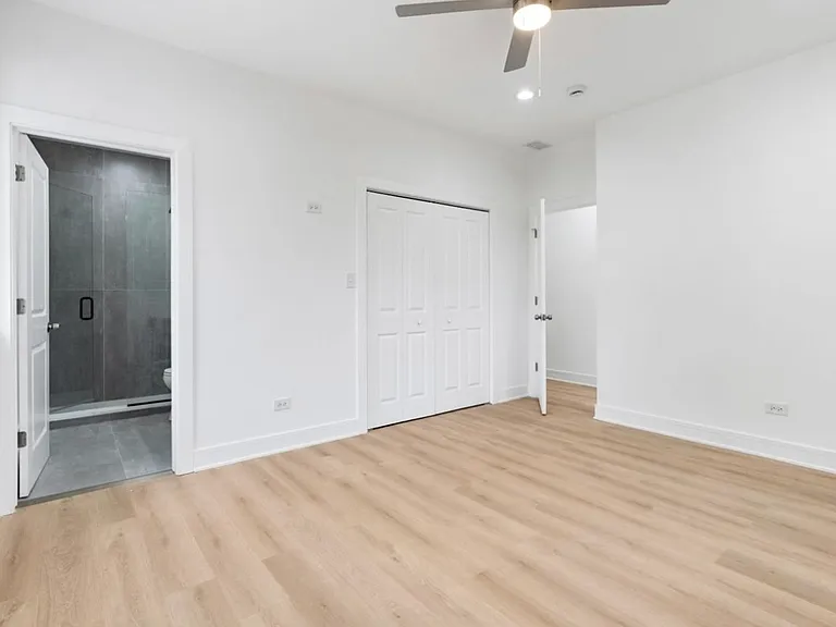 538 N Lawndale Ave — Photo 2