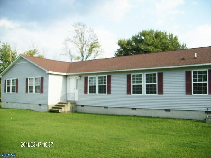 1st image of 105 W Milby St