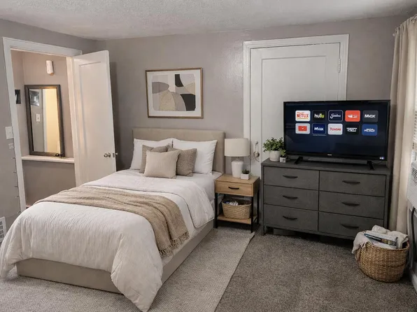 8880 Rutherford St Unit 1, Detroit, MI 48228