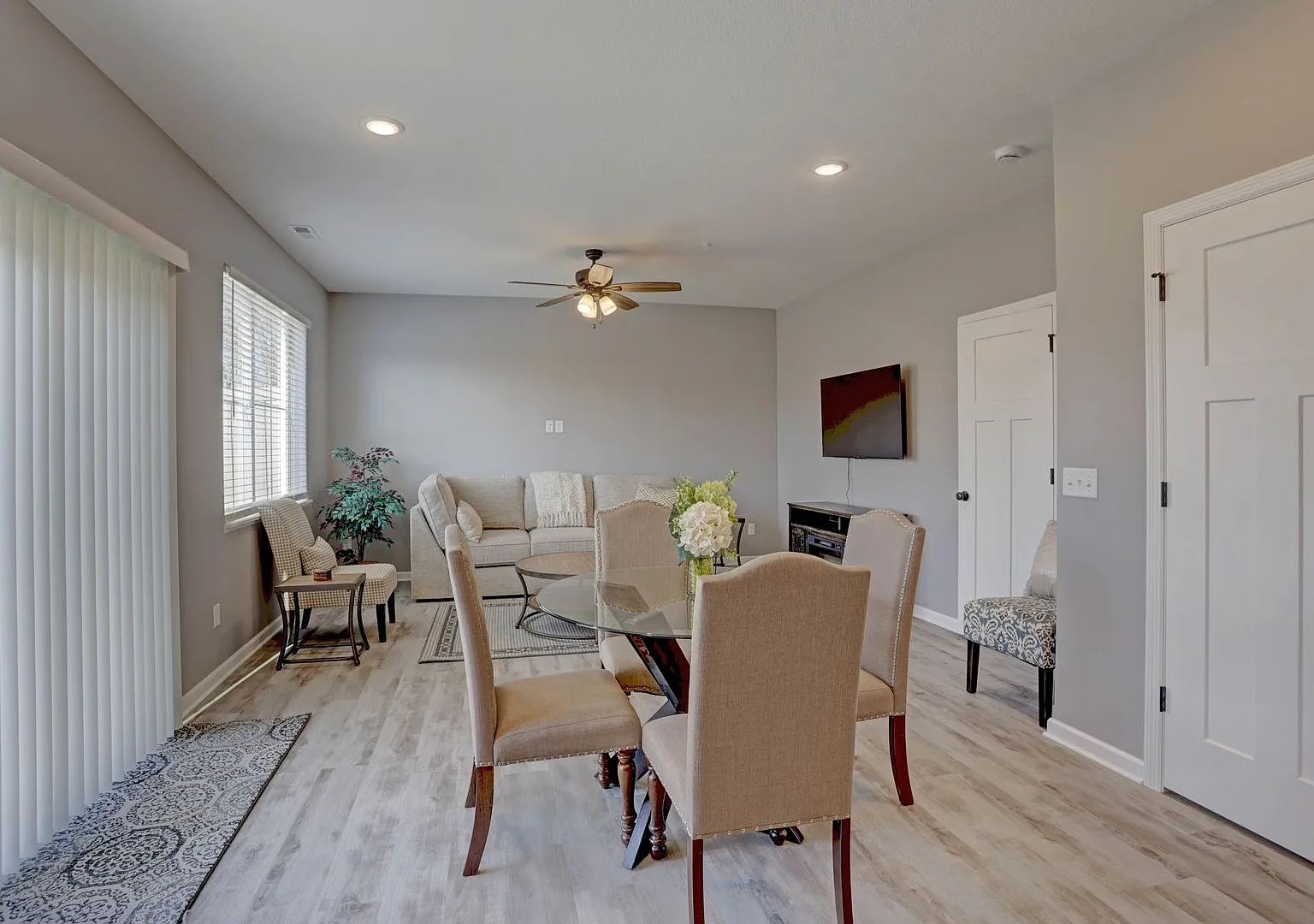 New-Willow Cascades Townhomes! — Photo 3