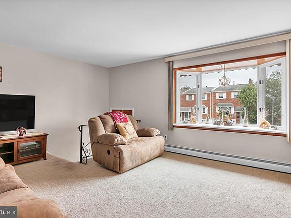 4th image of 10920 Carey Pl