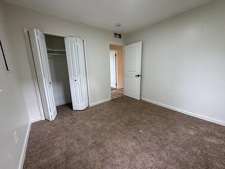 30247 Glenwood St — Photo 19