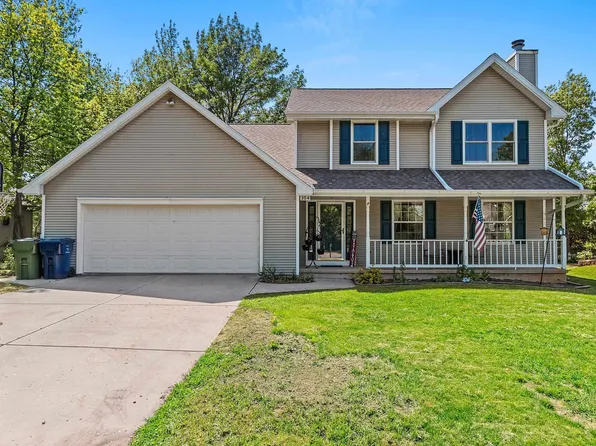354 Longwood Ln, Wrightstown, WI 54180