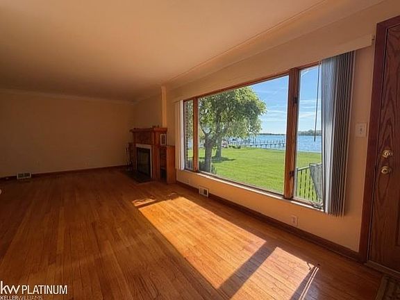 3rd image of 1891 S Parker St