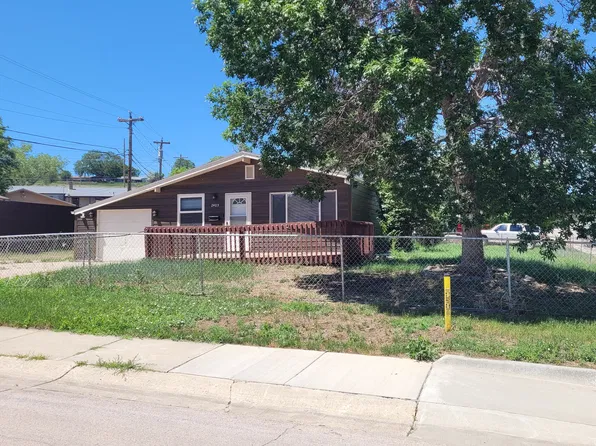 2403 Michigan Ave, Rapid City, SD 57701