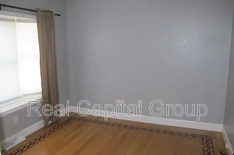 3 bed, 2.5 bath, 2096 sqft, $3,495 — Photo 3
