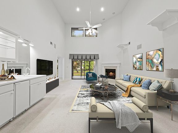 3rd image of 17 Balmoral Dr