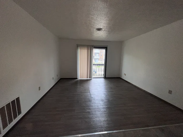 88 Palomino Dr #8 — Photo 4