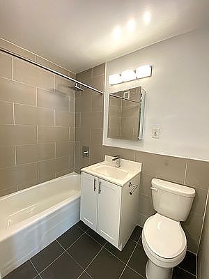 4th image of 144 W 23rd St APT 3F