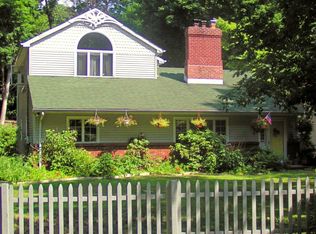 8 Lake Dr, Stanhope, NJ 07874