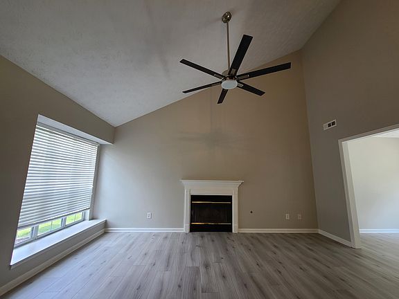 3rd image of 8322 Longcreek Ln