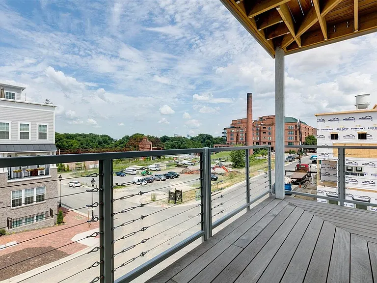 East 51 At Rocketts Landing — Photo 13