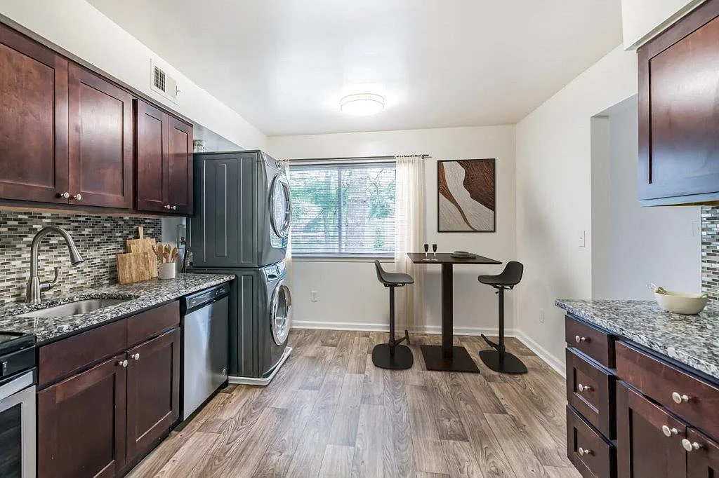 Tanglewood Terrace Apartment Homes — Photo 3